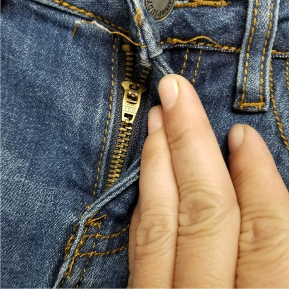 Judy Blue Jeans Womens 25 Medium Wash Stretch Low Rise Fringe Hem Cropped Fit - Picture 2 of 15